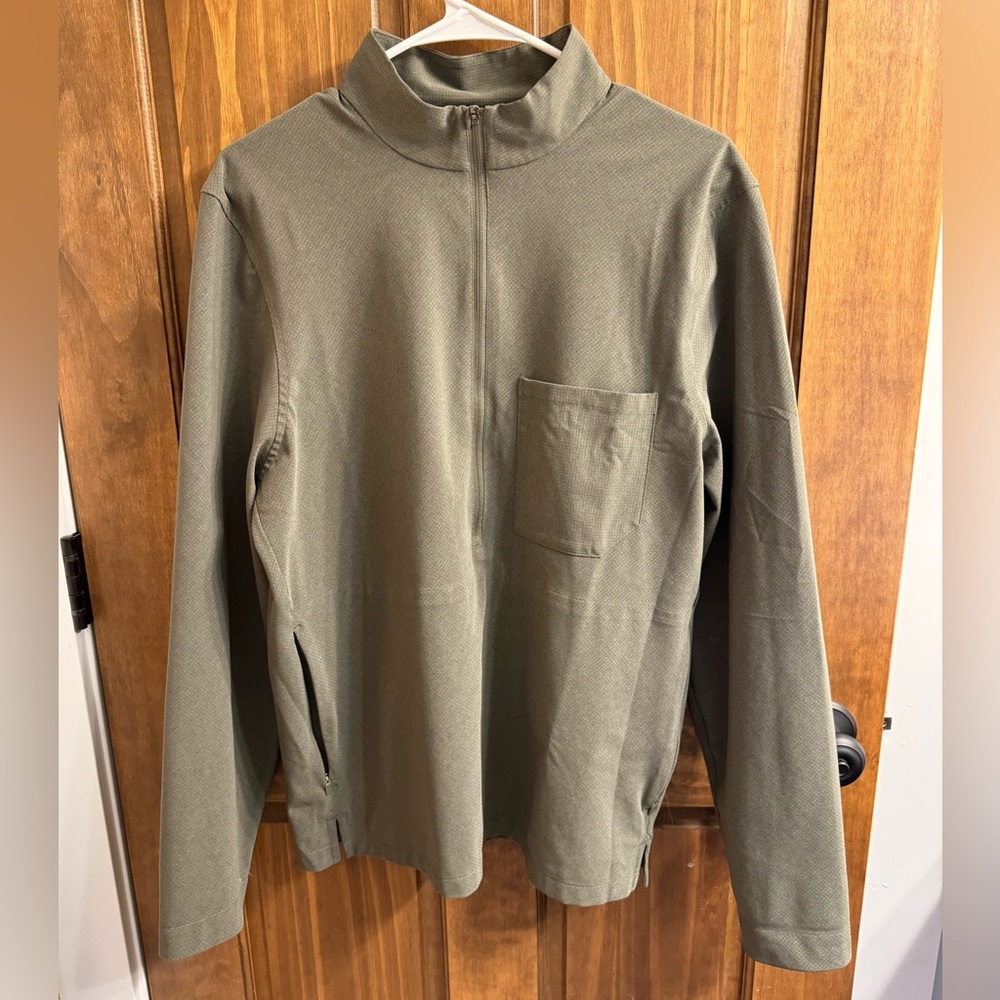 Lululemon Men’s Pullover